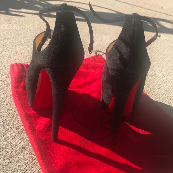 Christian Louboutin heels - Picture 4 of 4